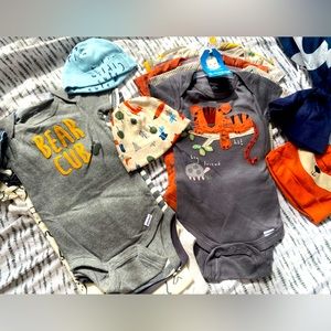 Baby boys onesies with hats